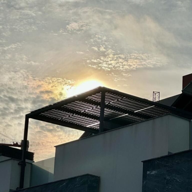 Pérgolas con paneles solares para Áticos